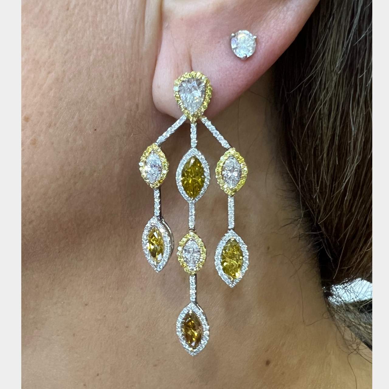 18K White Gold Natural Color Diamond Earrings