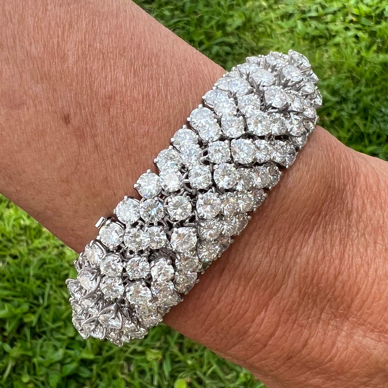 Platinum 80.00 Ct. Diamond Bracelet
