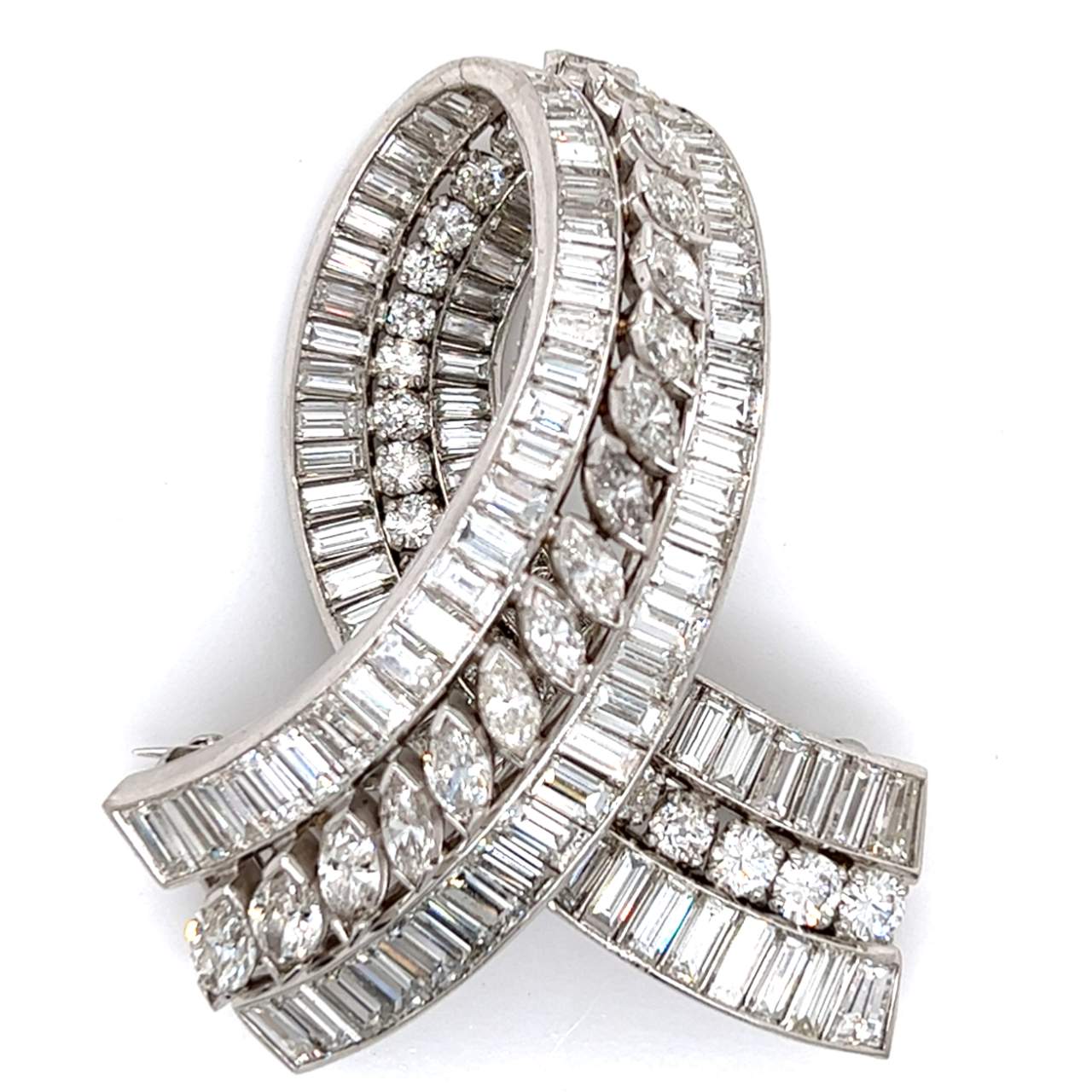 27.50 Ct Diamond Art Deco Brooch