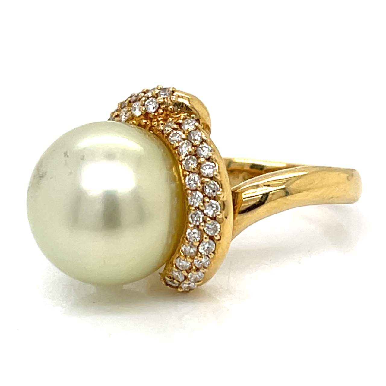 18K Yellow Gold South Sea Pearl & Diamond Ring