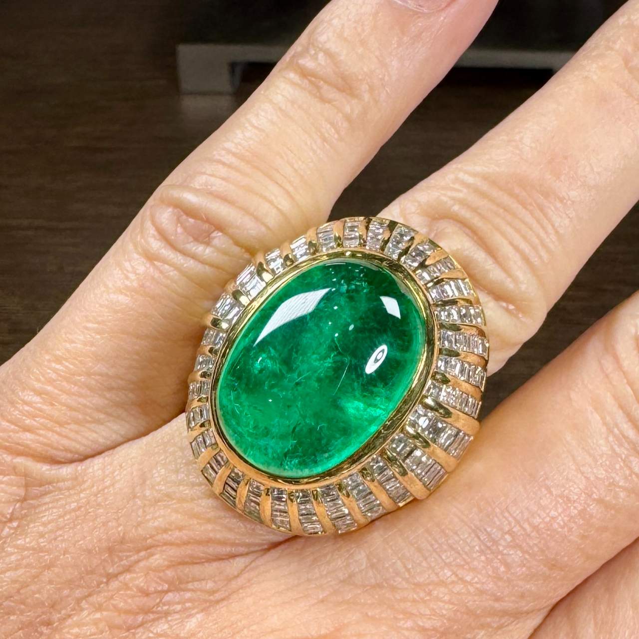 18K Yellow Gold Emerald & Diamond Cocktail Ring