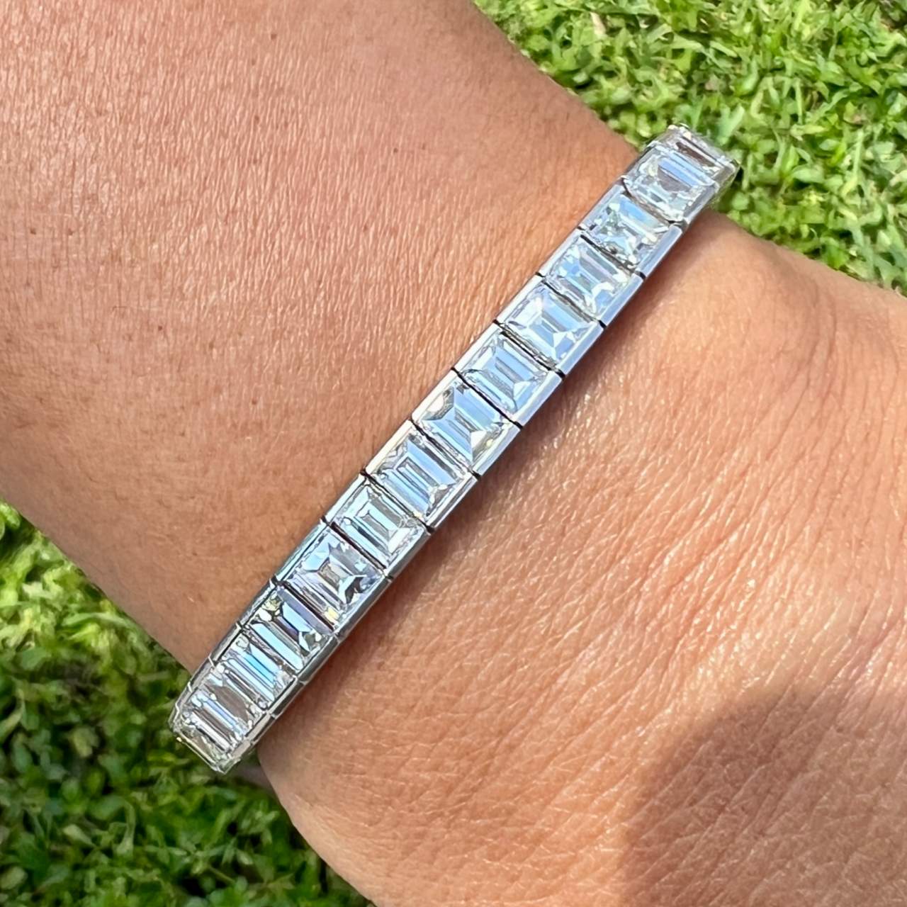 Art Deco Platinum 21.00 Ct. Diamond Tennis Bracelet