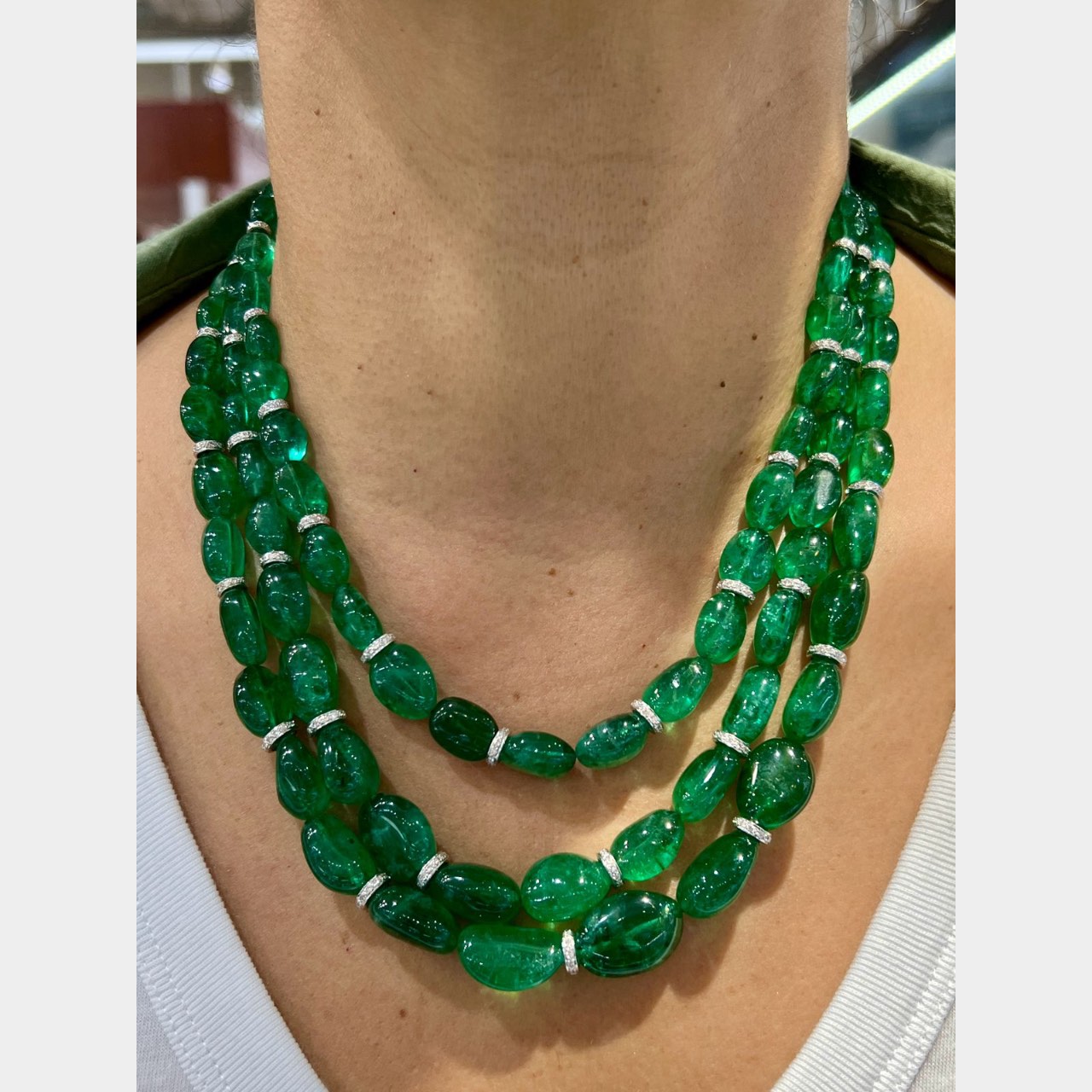 18K White Gold 750.00 Ct. Emerald & Diamond Necklace