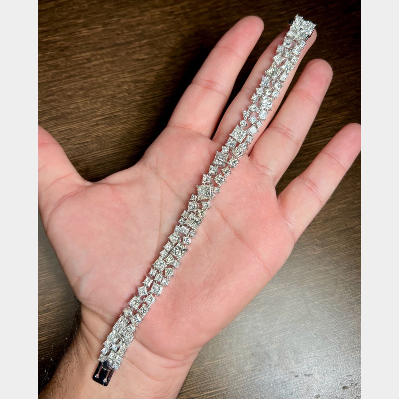 Platinum 29.98 Ct. Diamond Bracelet