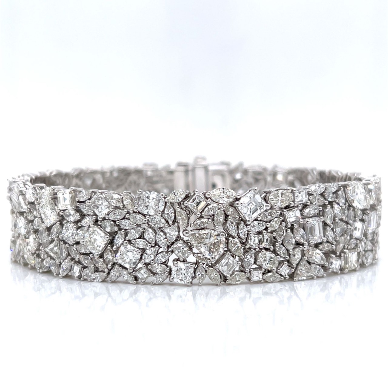 Platinum 25.26 Ct. Diamond Bracelet