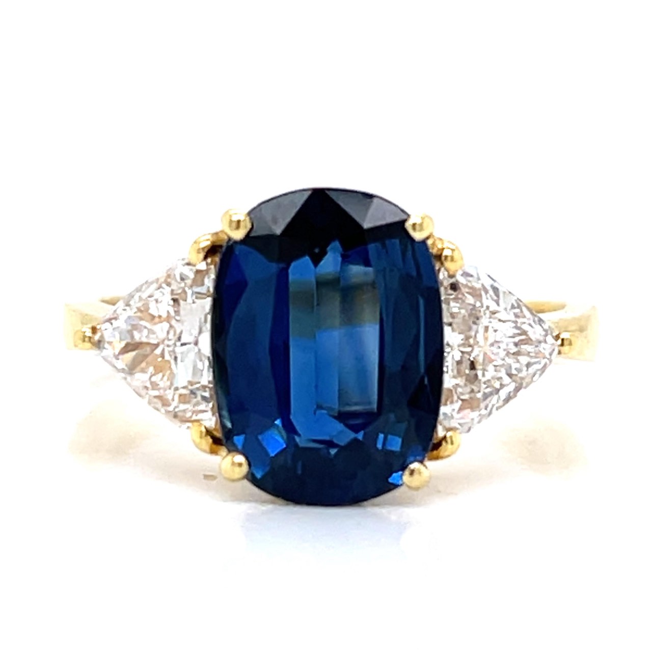 18K Yellow Gold 4.00 Ct. Sapphire & Diamond Ring