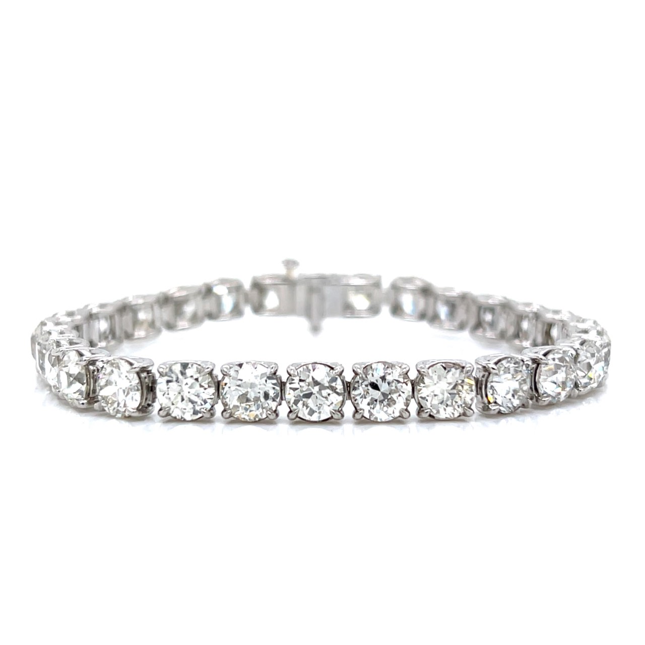Platinum 19.00 Ct. European-cut Diamond Tennis Bracelet